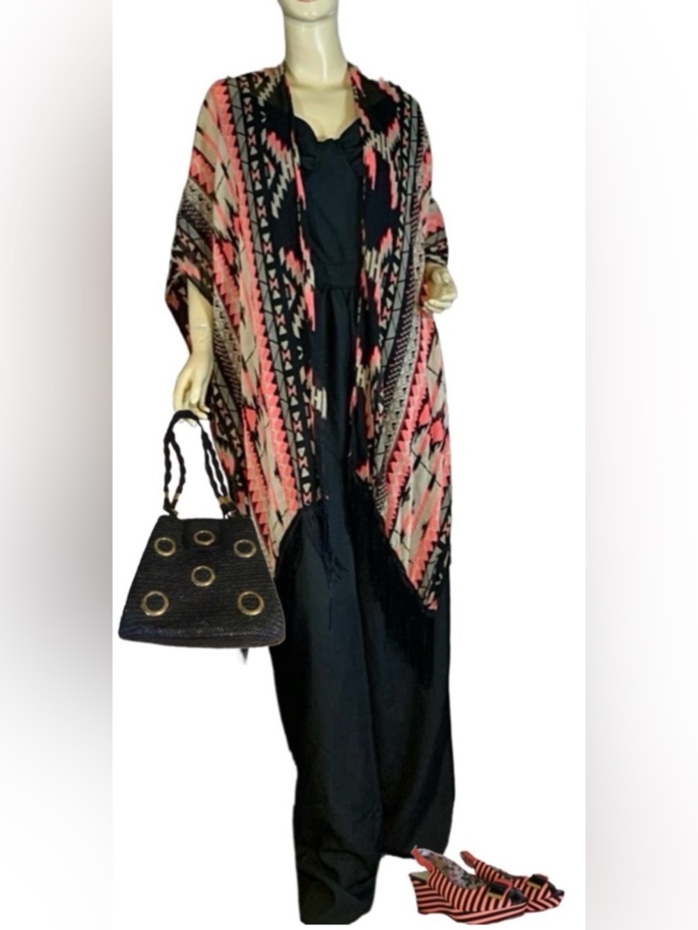 UNBRANDED FRINGE TRIM BLACK, CORAL & TAN SCARF/ SHAWL (OSFM)